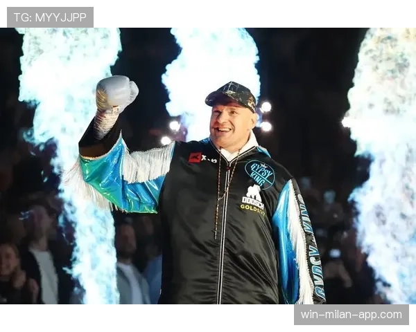 泰森·富里赛后直接躺平吃炸鸡，这自律人设是真崩还是故意的？